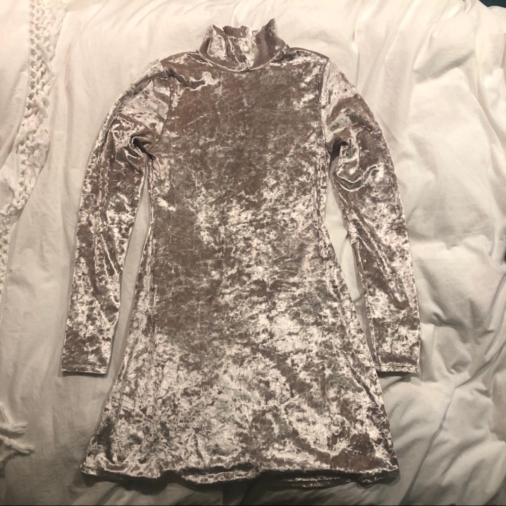 Urban Outfitters Turtleneck White Velvet